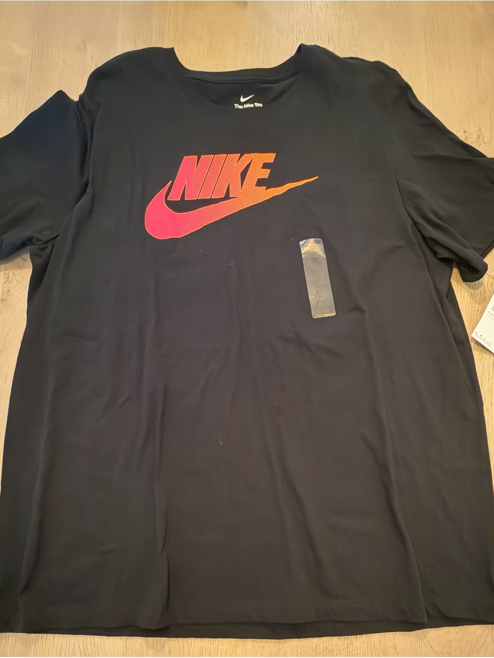 Nike Men's Black Short-Sleeve Tee with Red-to-Orange Gradient Logo Size XXL